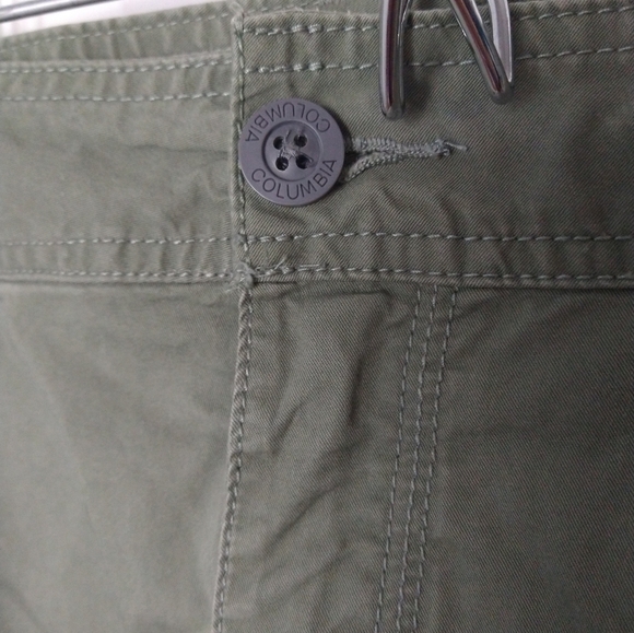$ Columbia men's olive green cargo short omni shade protection size 38X10 - Picture 3 of 8